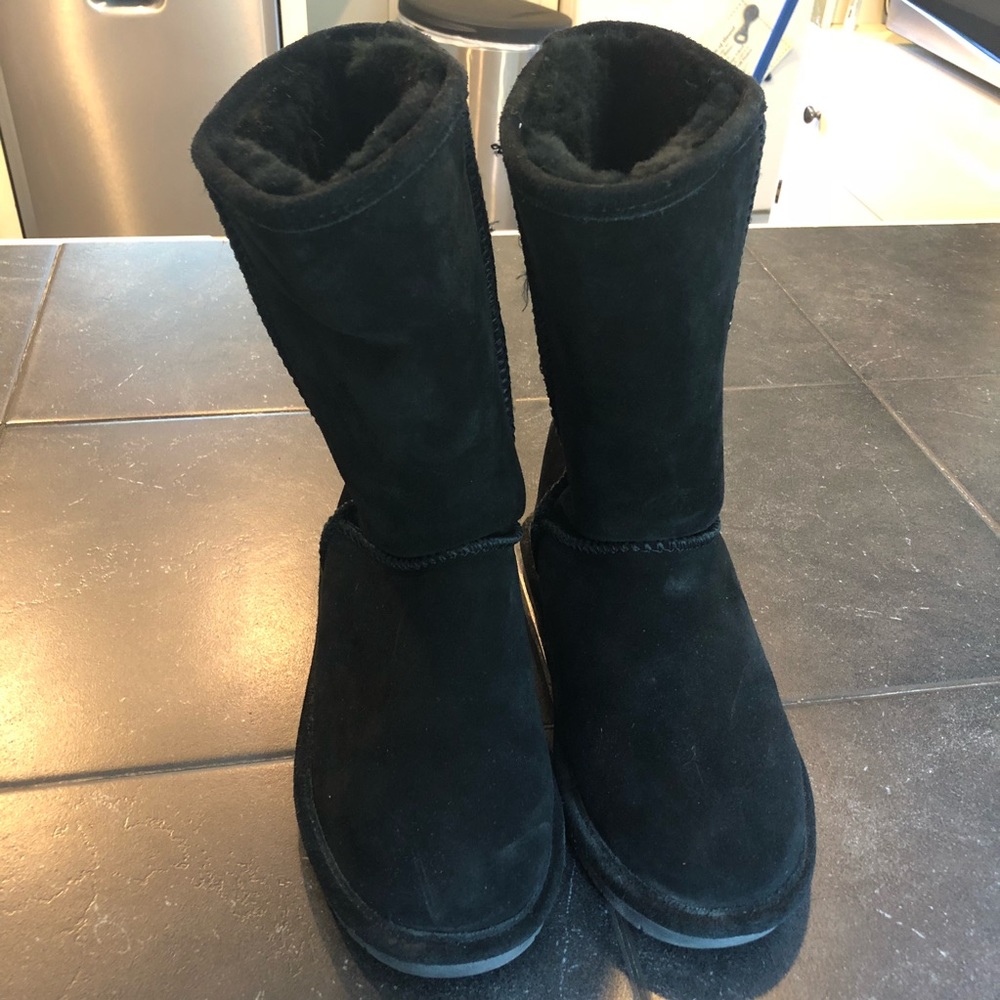 Black bear paw winter boots lightly used